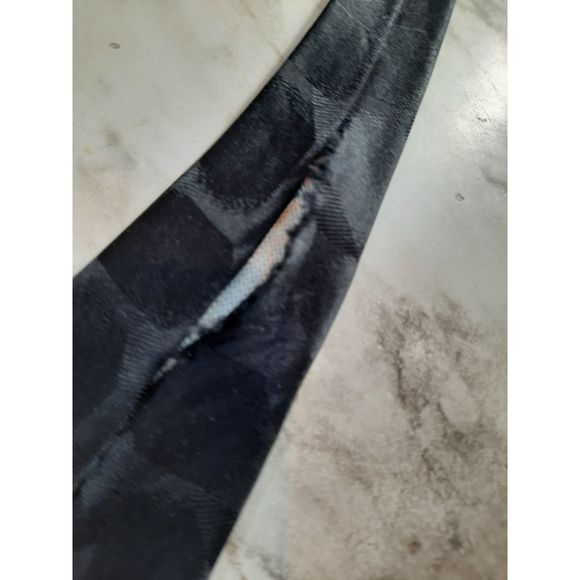 Slice of Life Mens Neck Tie Mouse Trap Maze - Picture 6 of 6